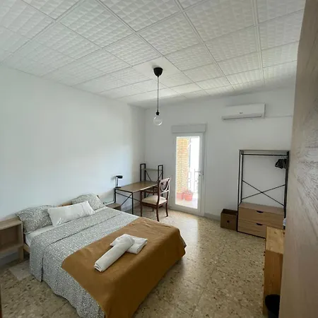 Asthet Sevilla Homestay *